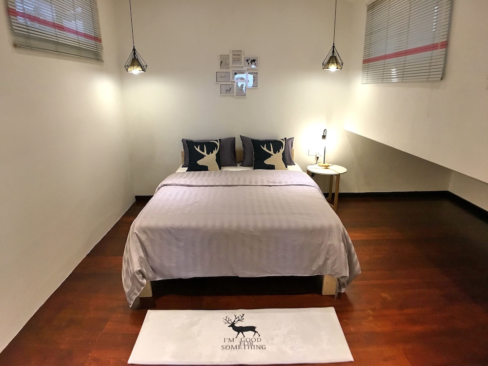 iBook10 Deluxe Loft Suite Room by iBook Homestay