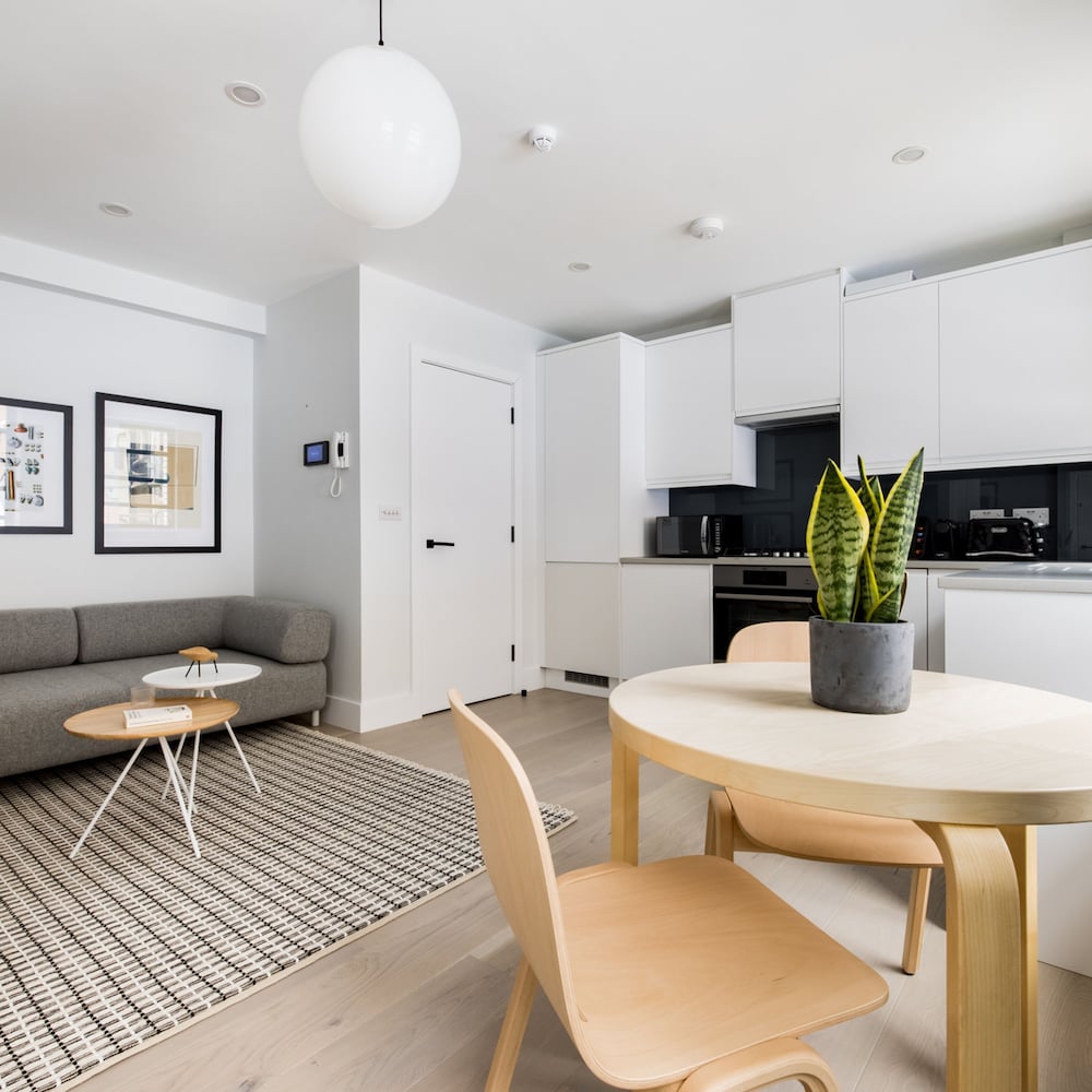 Cool Leicester Sq Studio - Netflix Nespresso