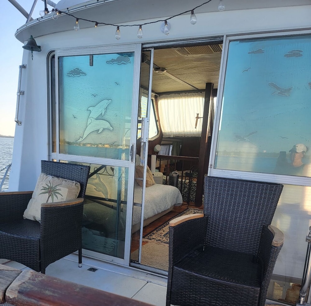 Swivel On Anchor