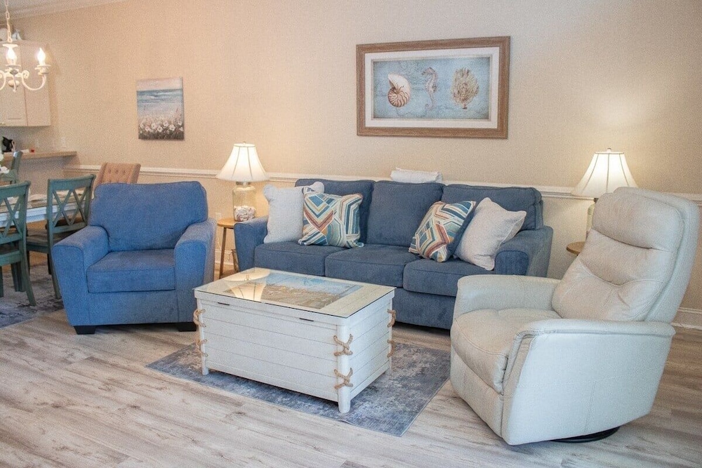 Magnolia Pointe 4801-202 2 Bedroom Condo