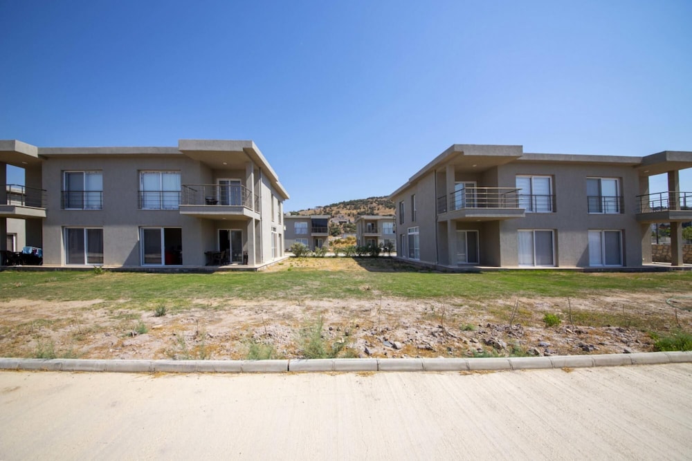 Charming House With Shared Pool in Milas view 2