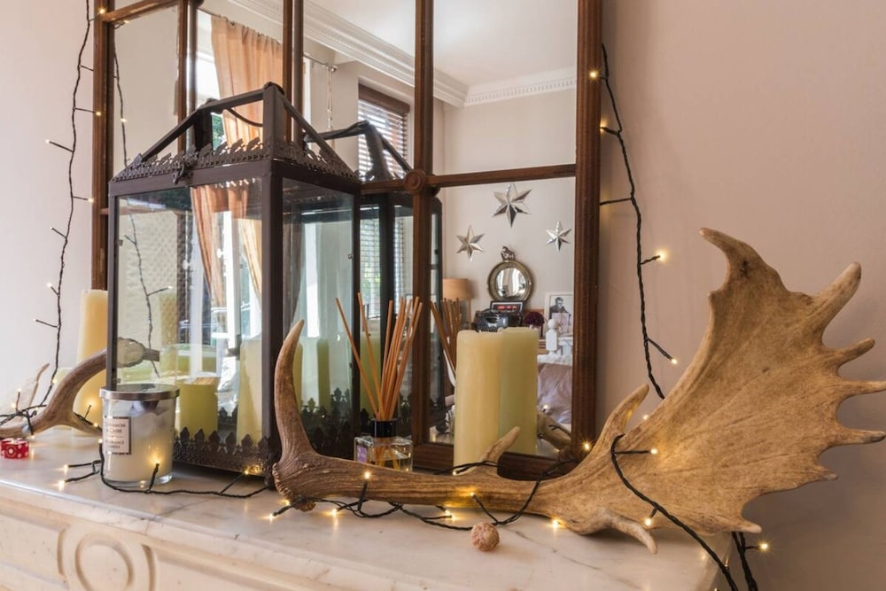 Stylish 1-bed With a Roof Terrace
