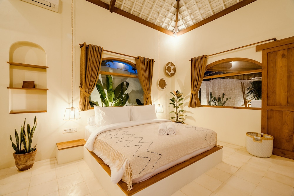 Villa Canggutopia 4 by Alfred in Bali - Relaxing 1BR Private Pool Villa 5min to Echo Beach
