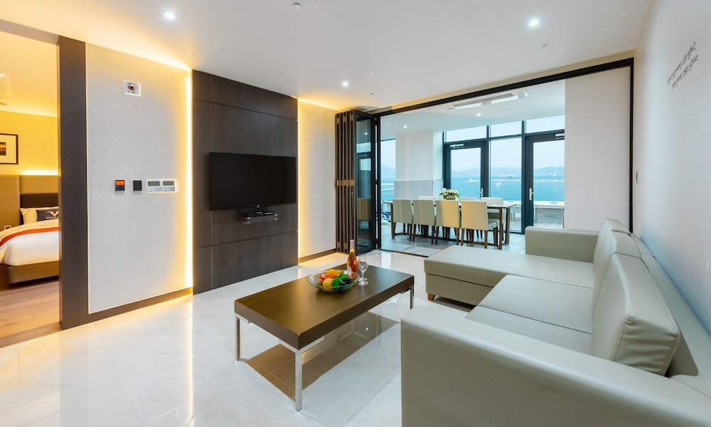 Venezia Hotel and Suite 57