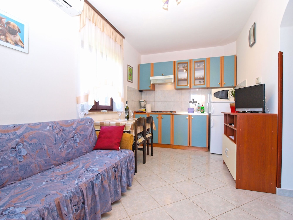 Apartments Blazenka 1270