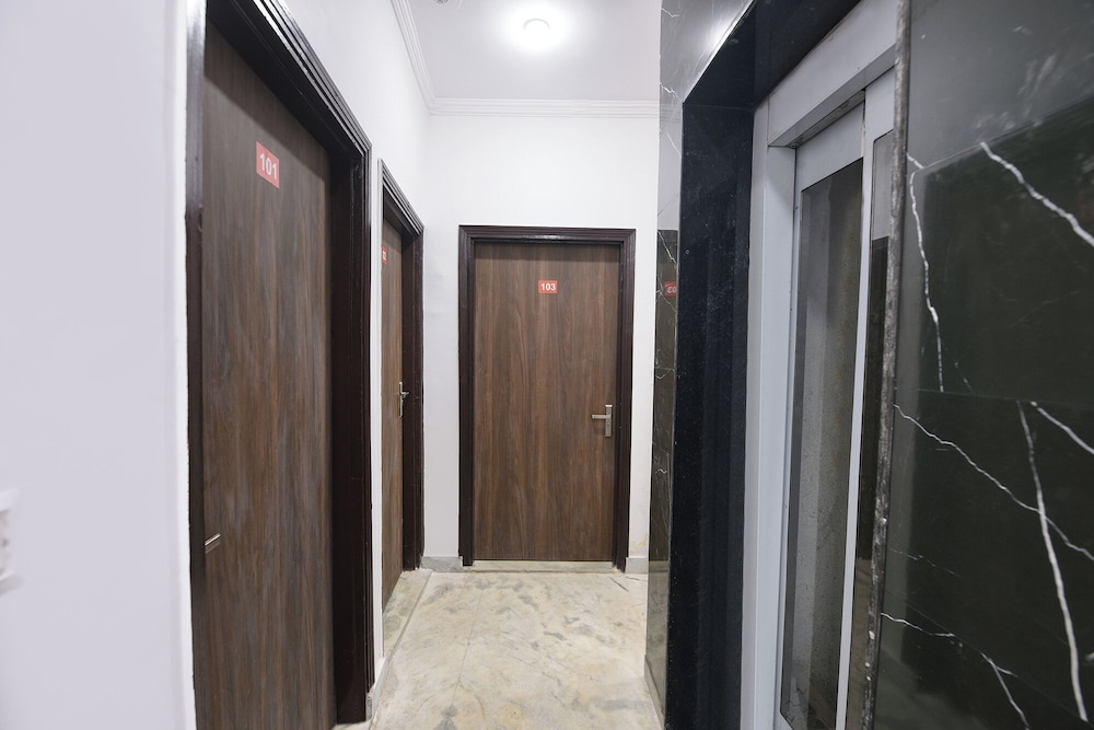 Fabhotel Kanchan Palace