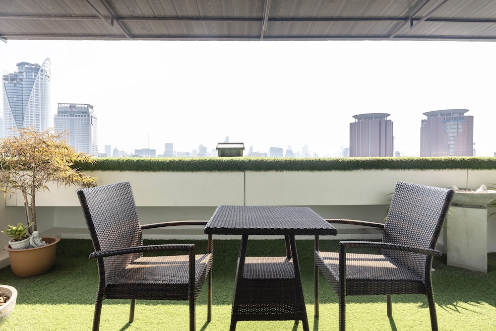 Innermost Pratunam by Favstay