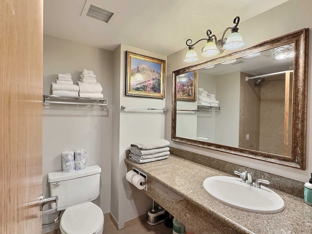 The Grand Lodge by Traverse Hospitality (No Resort Fees)