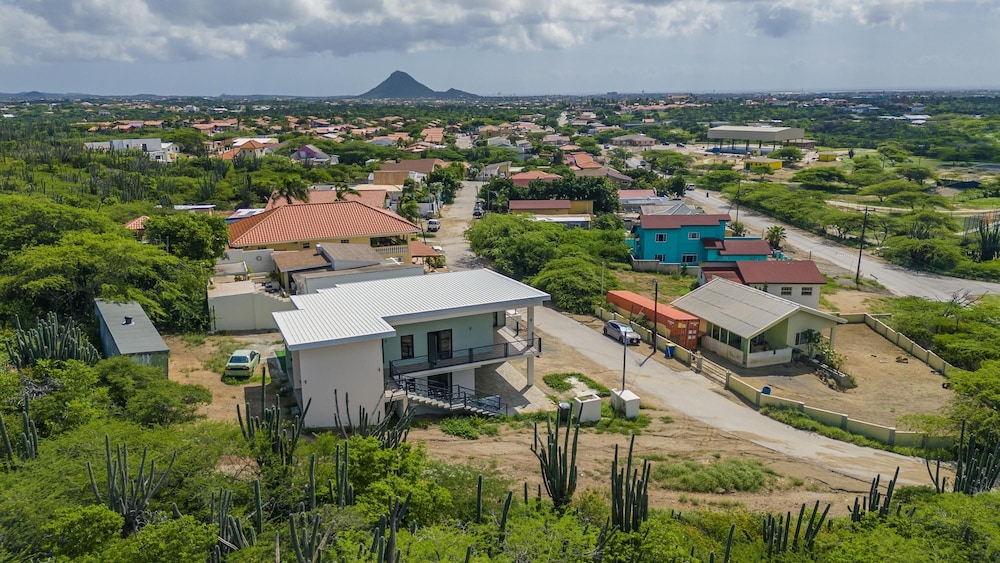 Modern NEW 2br1ba Nature Escape Great Location