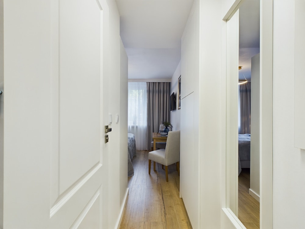 Exceptional Studio for 2 by Renters view 3
