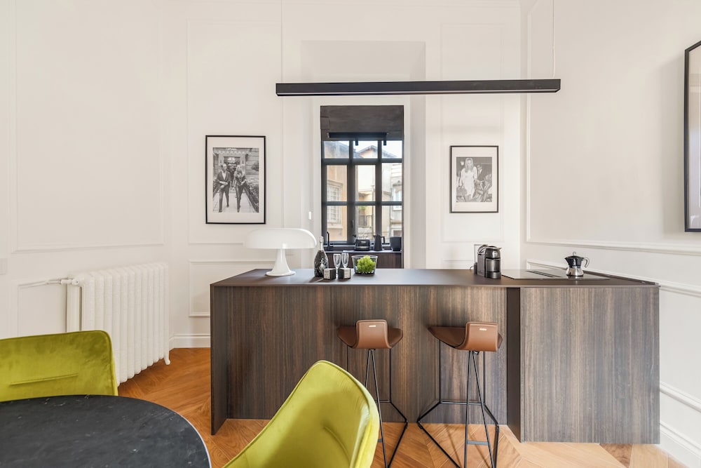 Spanish Steps Apartments