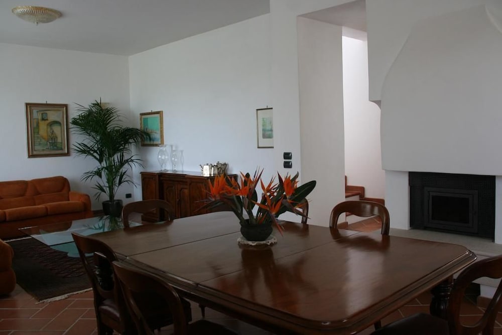 B&B Li Fringi