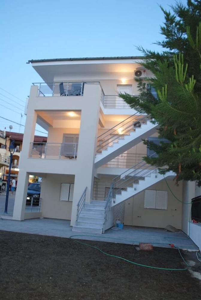 Kentrikon Suites