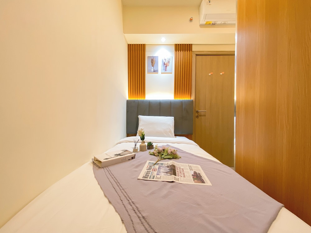 Warm And Cozy 2Br At Meikarta Apartment view 5
