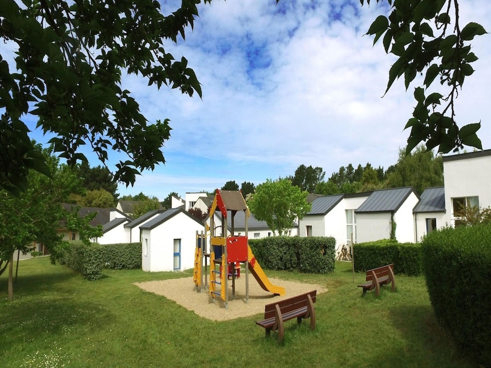 Terraced House in Piriac-sur-mer Near Beach view 4