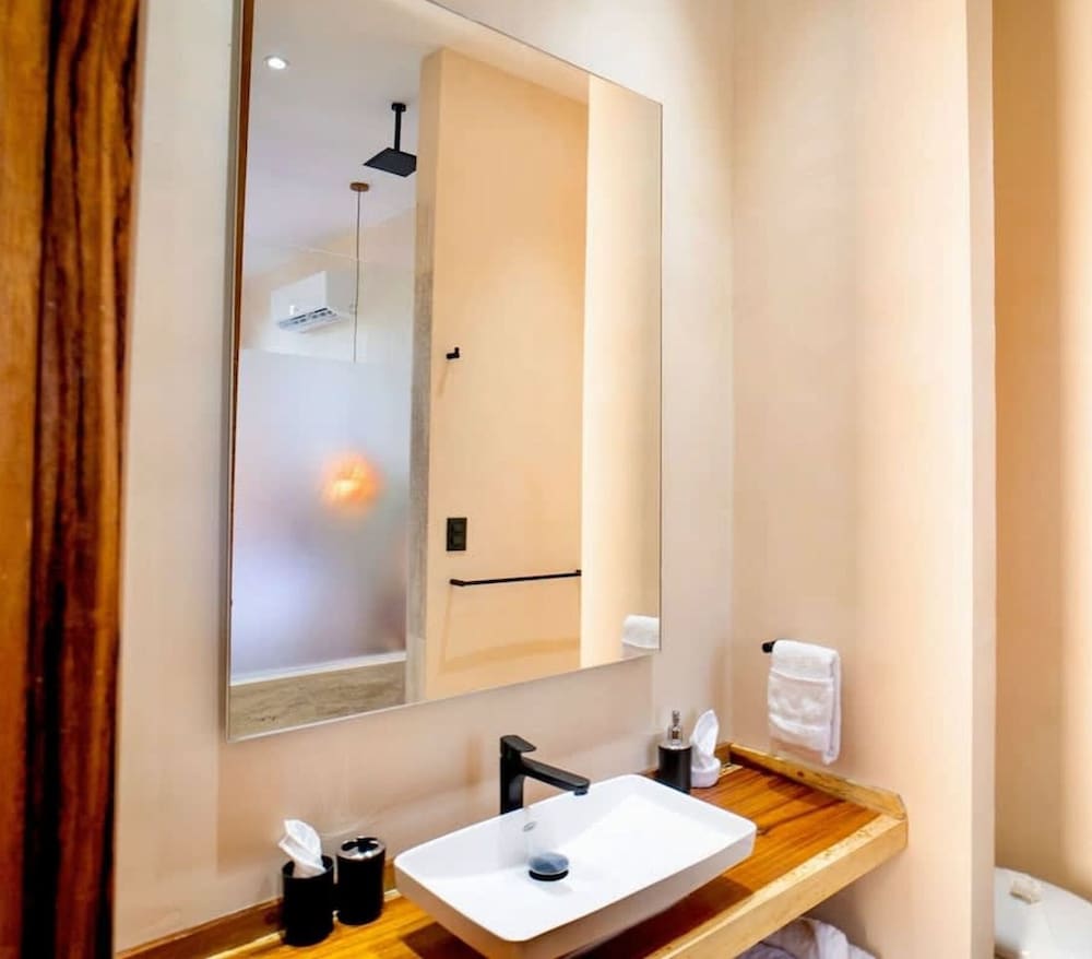 Great Located Studio PH With Private Pool by Waves Management