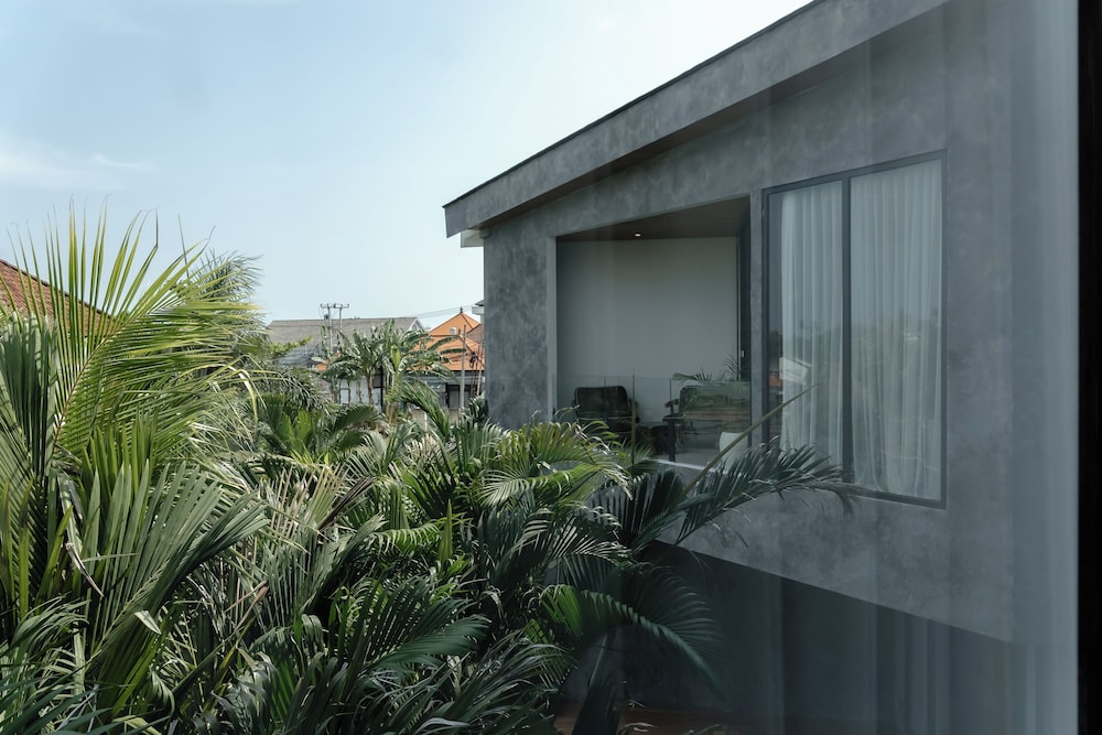 AMO Residences