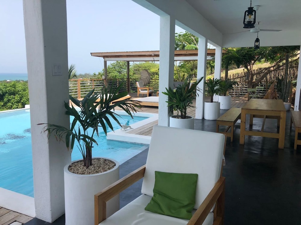 Hotel Lashings Boutique Hotel - Image 1