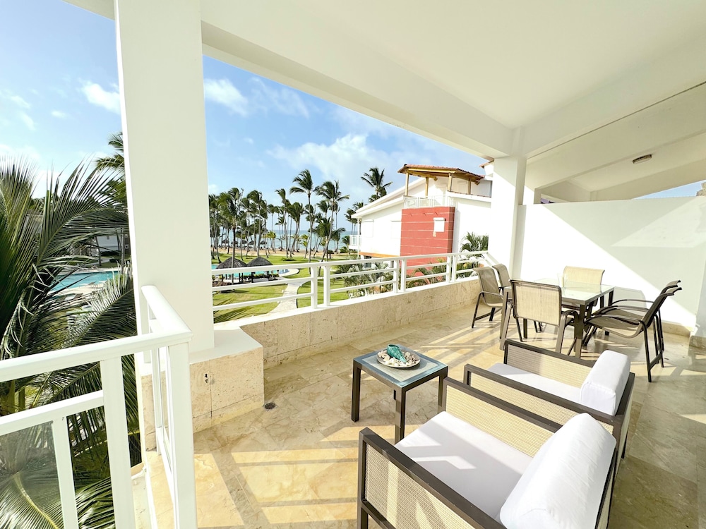 Playa Palmera Beach Front Apartments