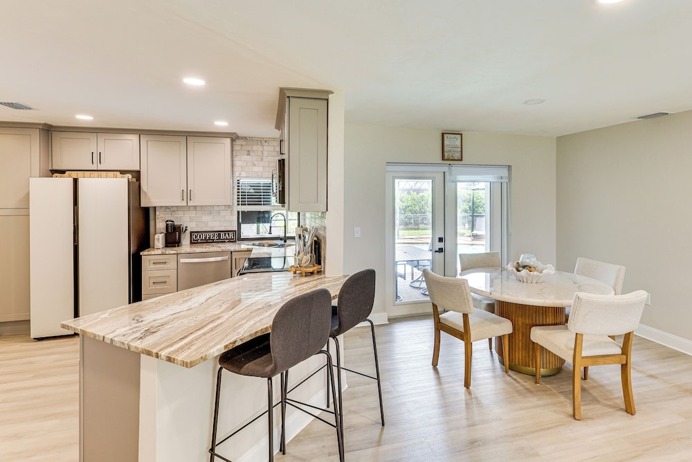 Sleek Family Home w/ Pool & Hot Tub in Fort Myers!
