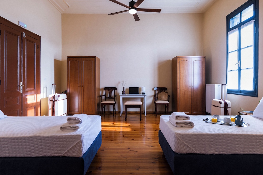 Sundial Lodge