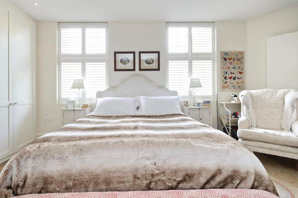 Serene 2 Bed Flat Chiswick Min Monthly Stay