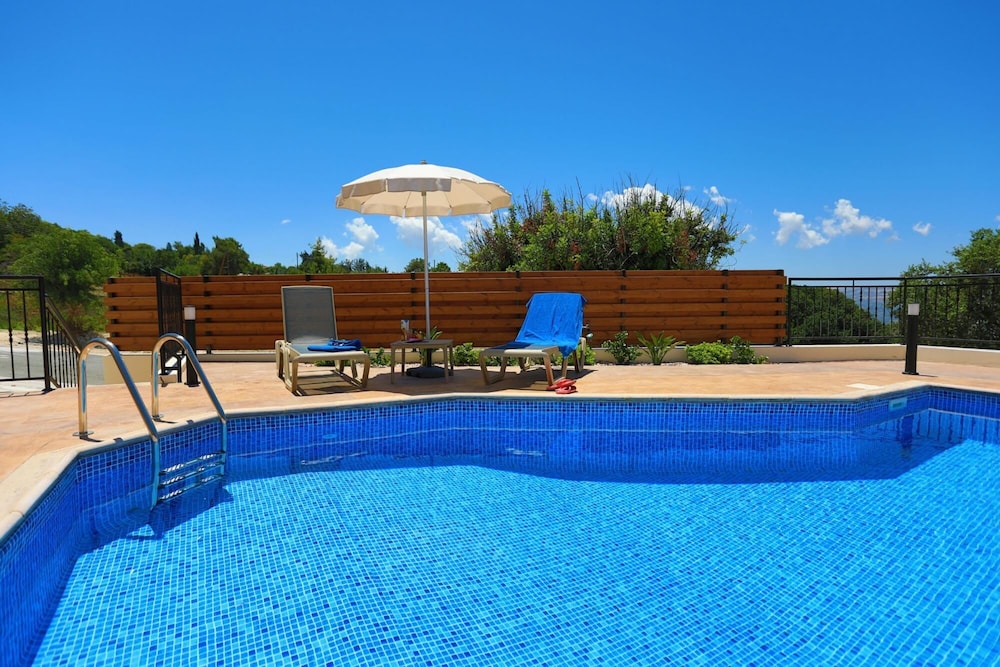 Villa Lefkas in Malatya view 3