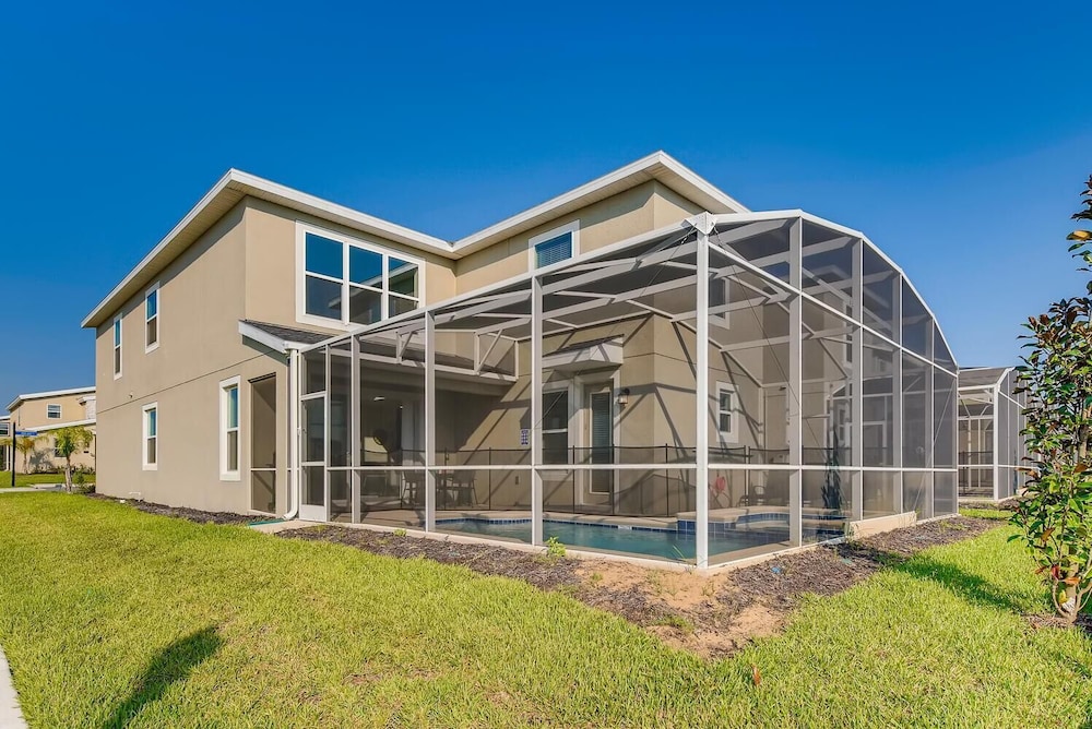 871 DS - Exquisite 5BR Retreat With Pool
