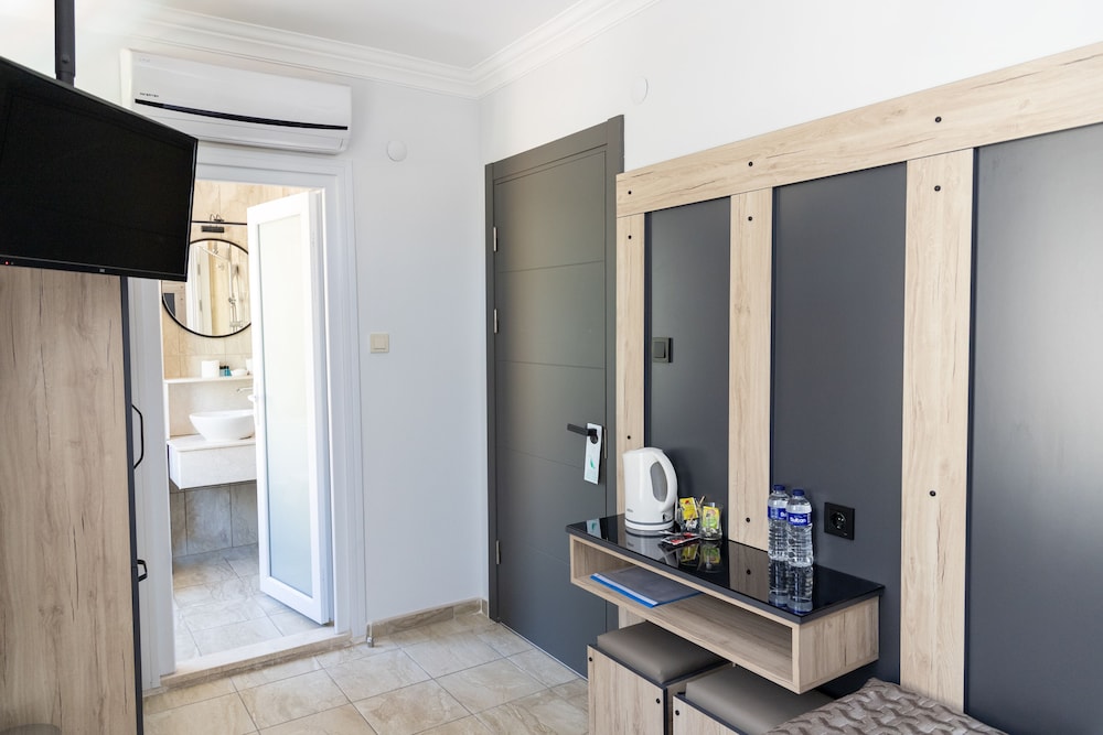 Galley Hotel