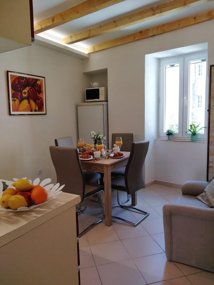 Apartments Abjanic