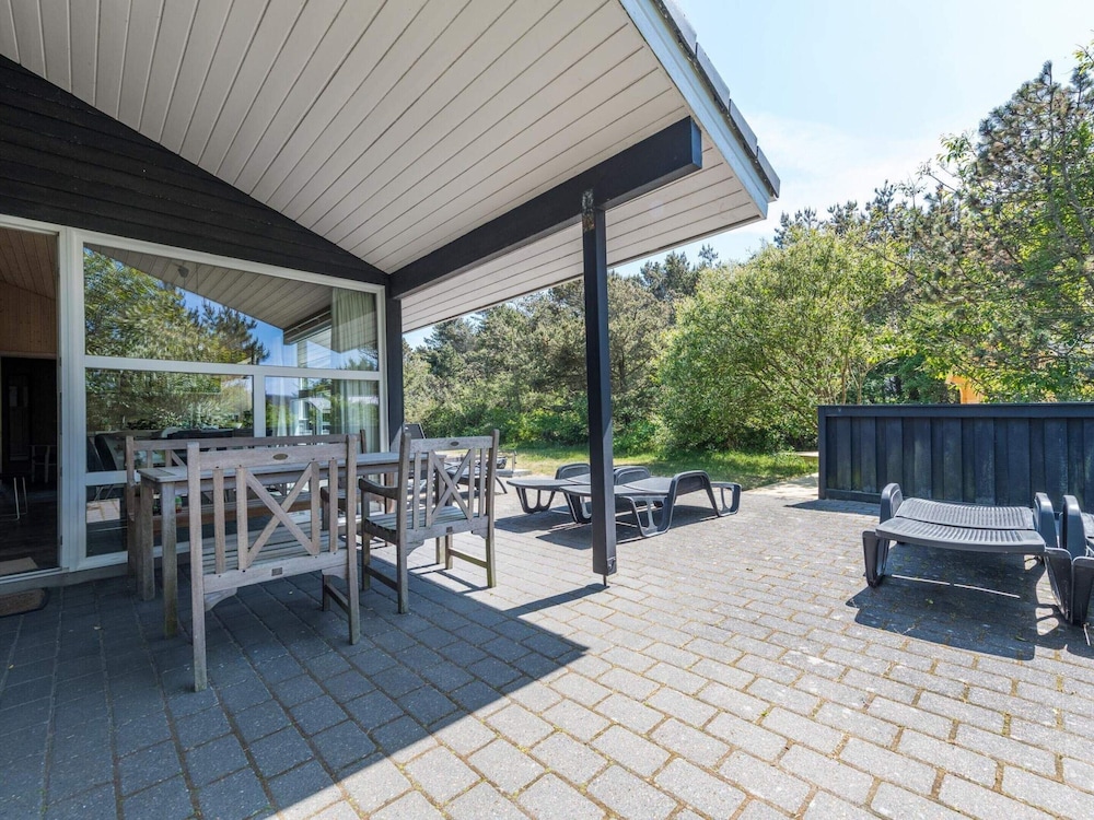 8 Person Holiday Home in Henne