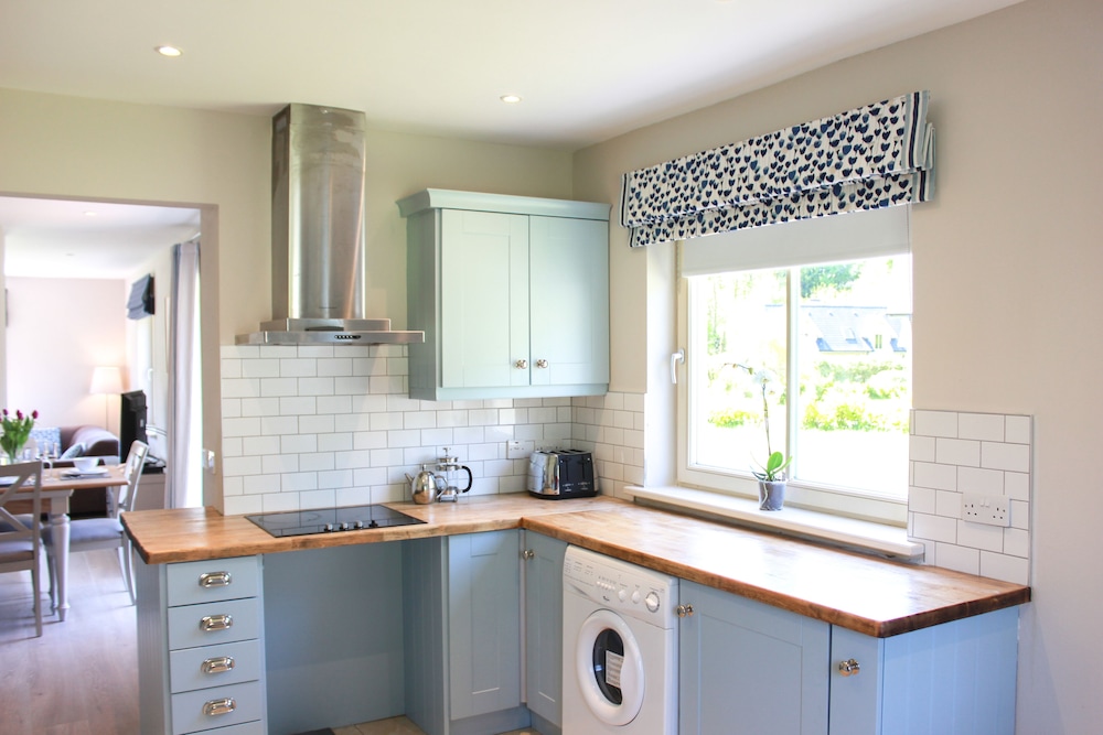 4 Bedroom Holiday Home With Wheelchair Accessible Bathroom 2km From Kenmare view 2