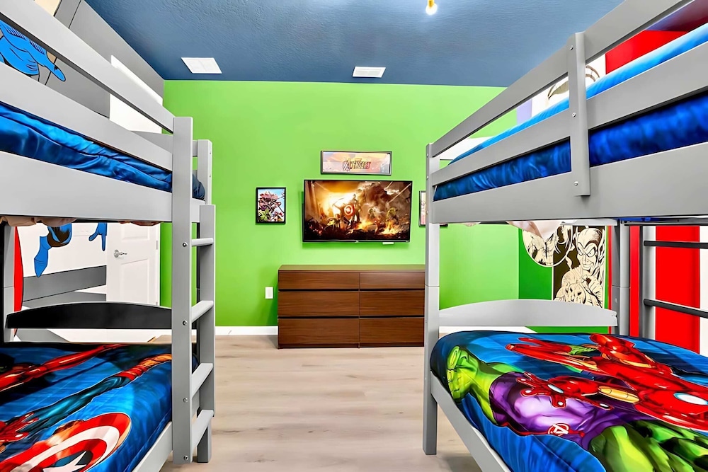 Upstay Family Resort 15br Home w Pool Tiki Bar