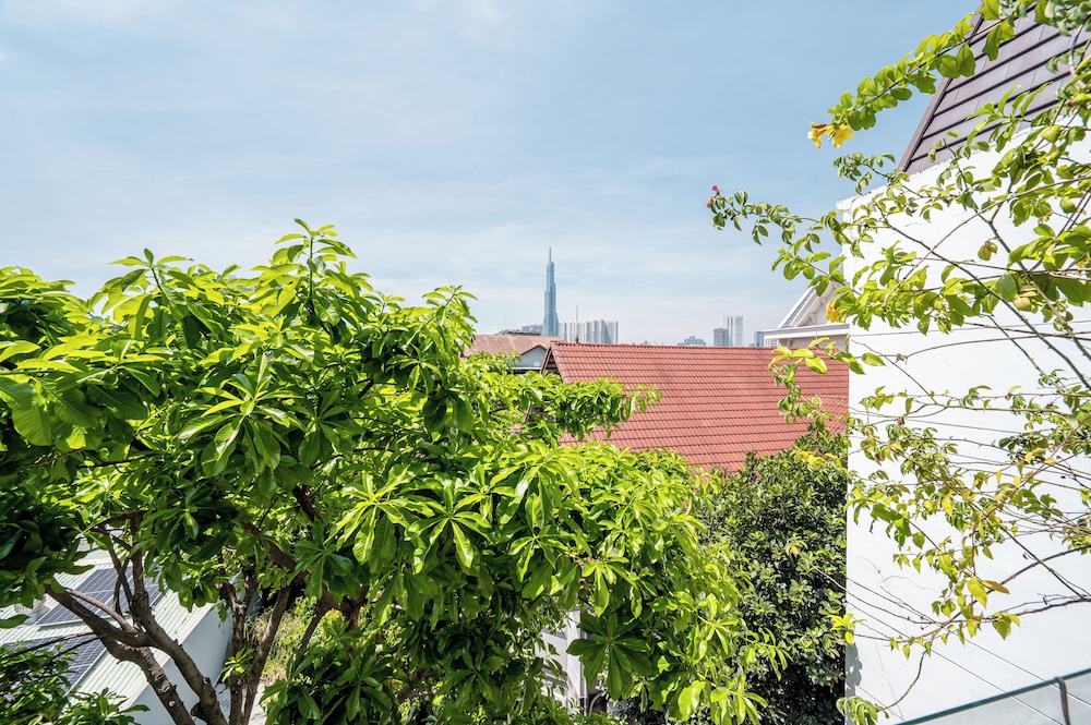 Thao Dien Garden Villa 5BR Luxury Oasis