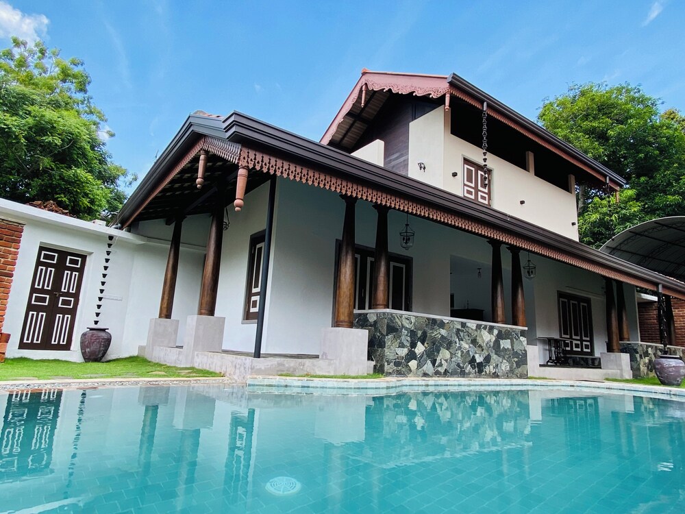 Thaprobana Villa Tangalle Private Villa