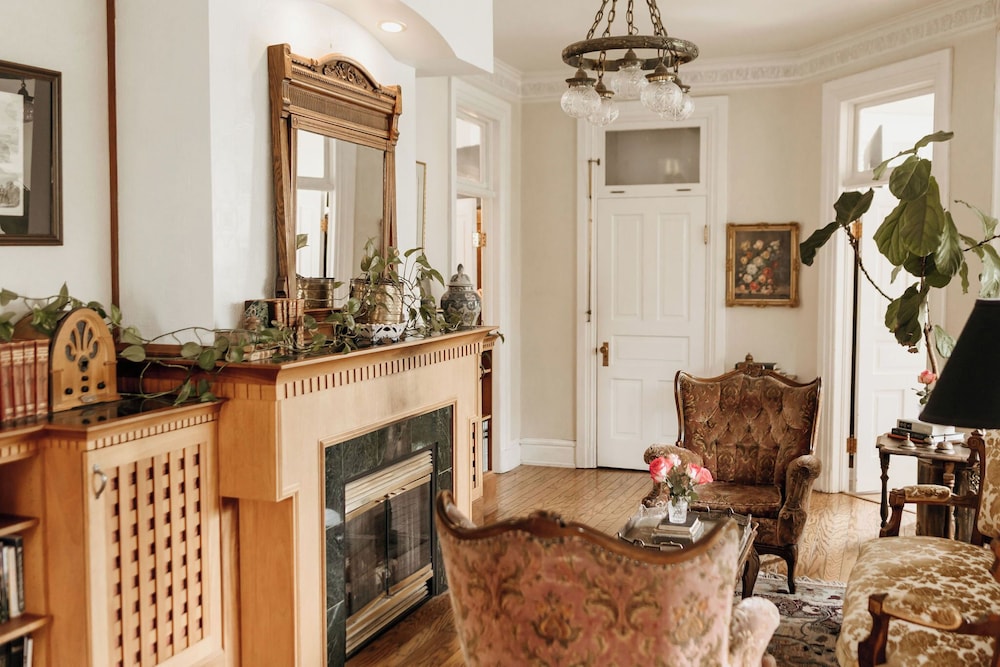 Ellerbeck Mansion Bed & Breakfast
