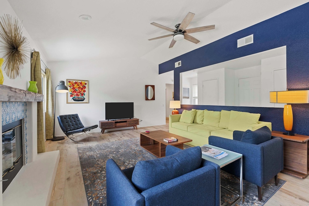 Hacienda Hideaway-3bd Great for Families