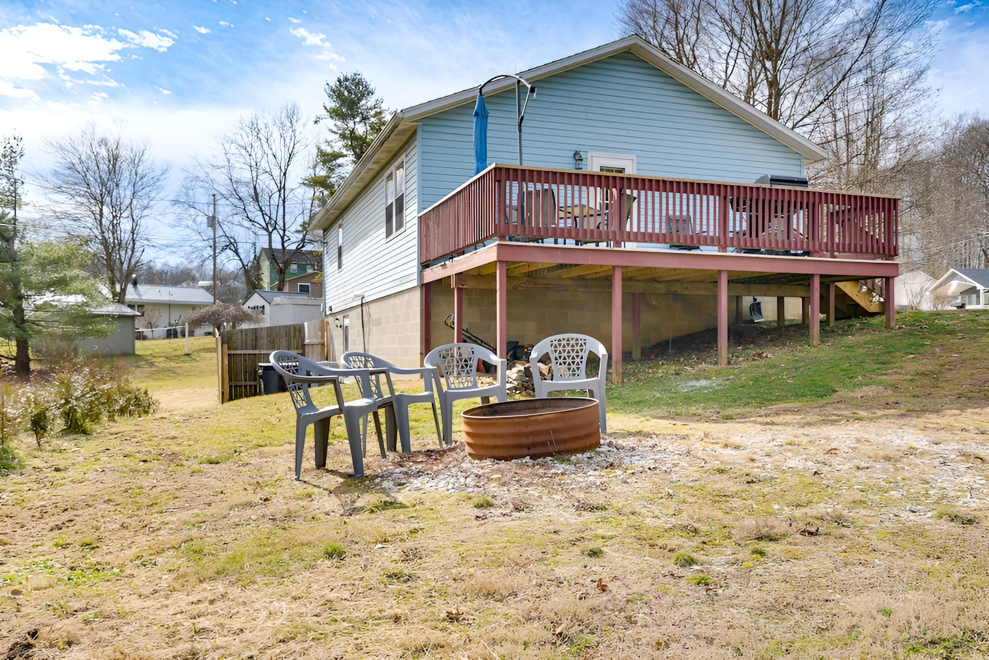 Renovated Family House: Game Room, Deck & Hot Tub! view 3