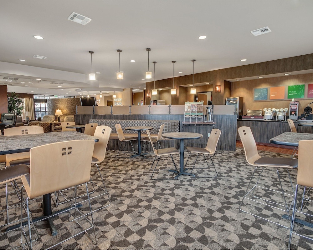 Hobbs Vacations - MainStay Suites - Property Image 43