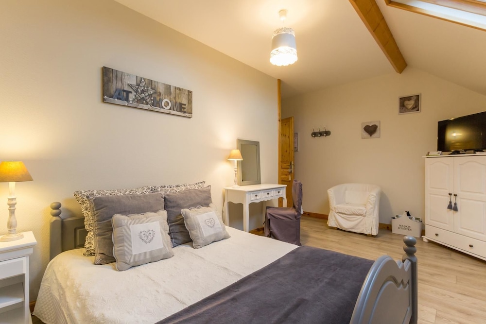 Chambre d'hotes de la Mousse view 3