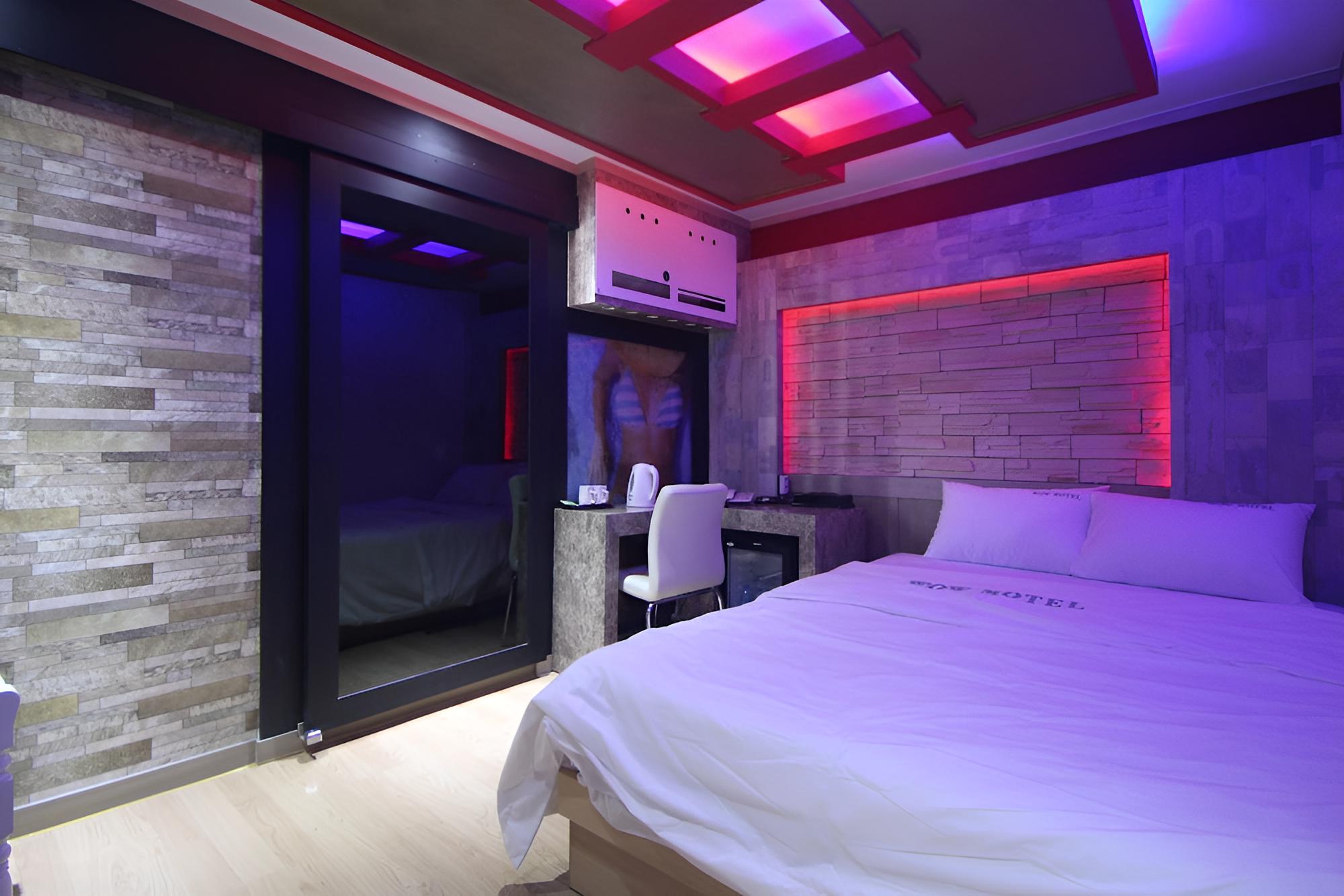 Wow Motel