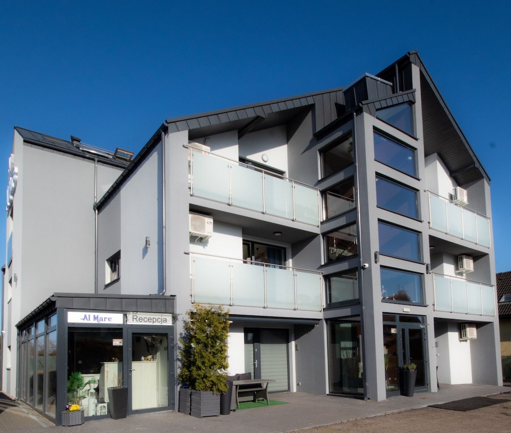 Apartment in Sianozety Near the Beach