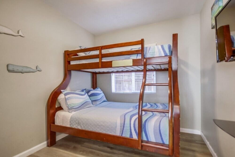 Cozy Kingston 1