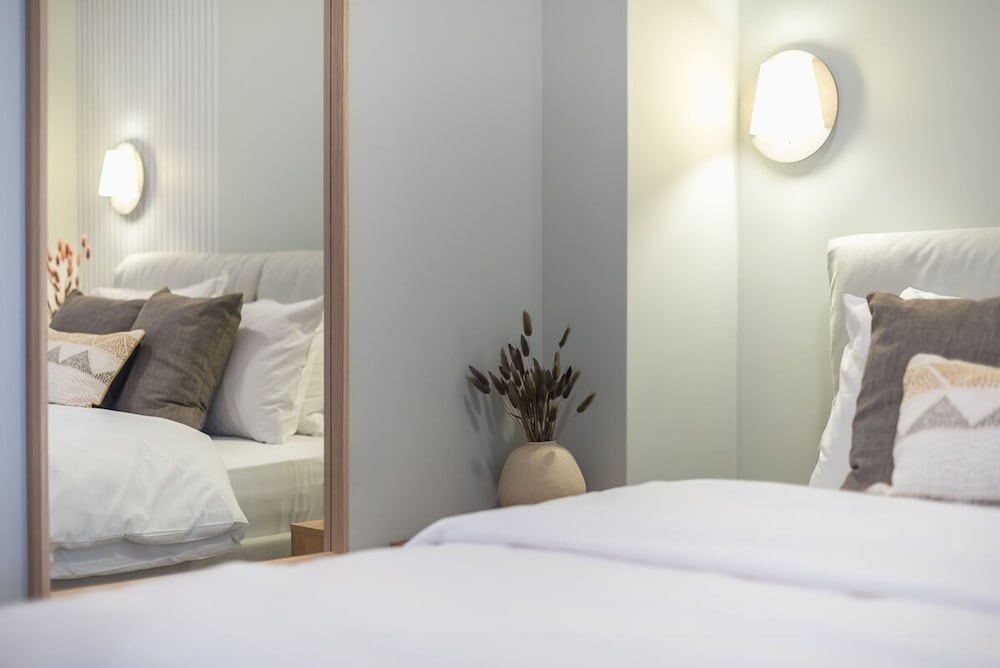 Affordable Luxury With Parking 300mbps Wifi
