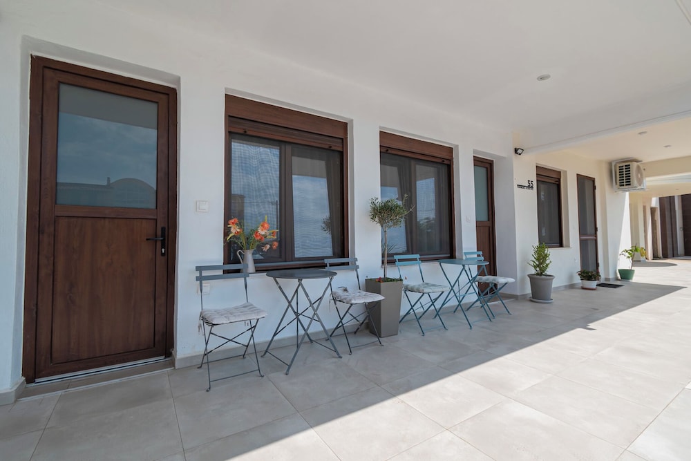 Amico Suites 1 by Rentals Pro - Nea Moudania