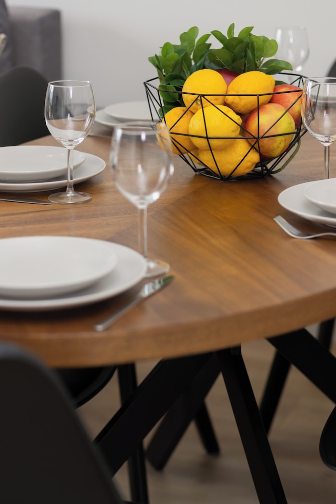 City Panorama by Renters Prestige view 4