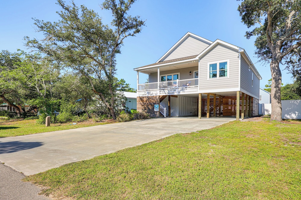 < 1 Mi to Beach: Home w/ Pool in Oak Island!
