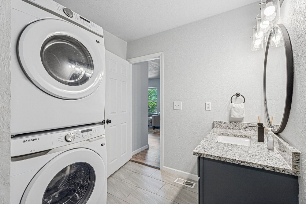 OKC 6BR Pet-friendly Near Penn Square 60