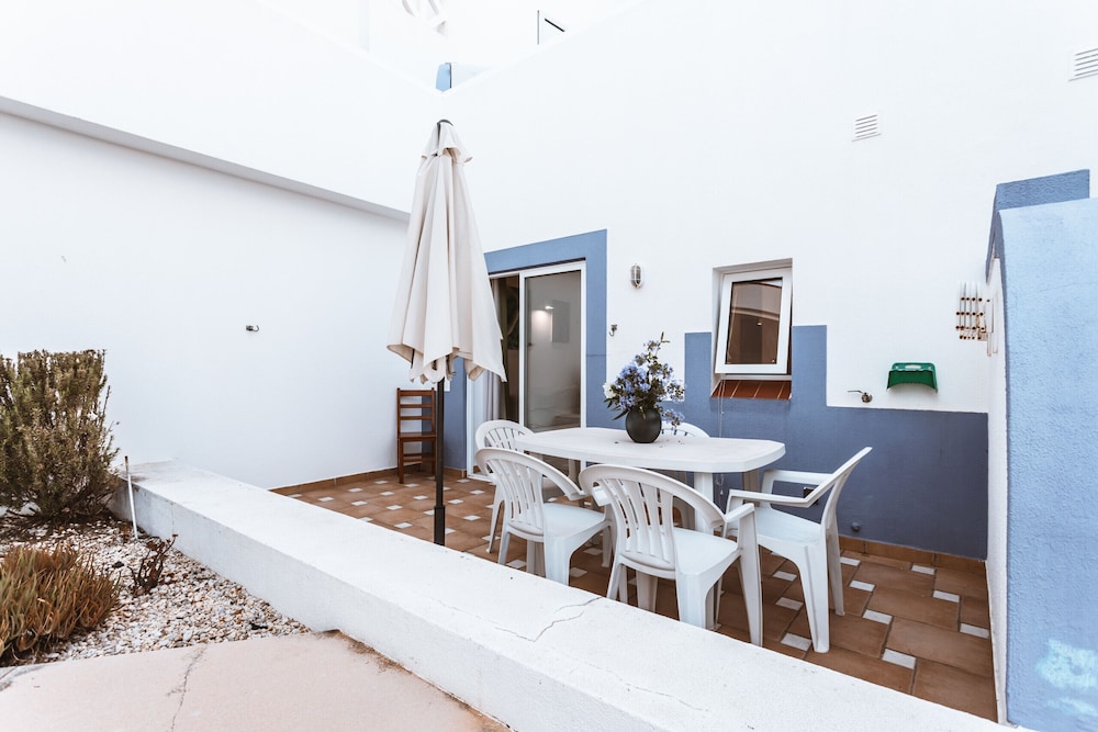 Quinta Velha Pool Terrace Flat15