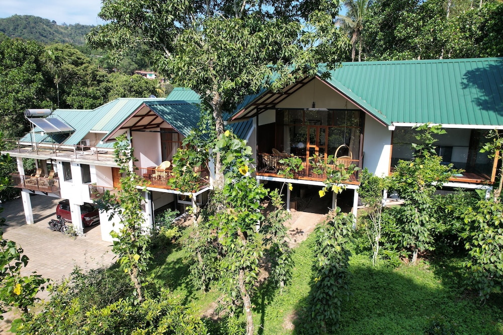 Coffee and Pepper Homestay